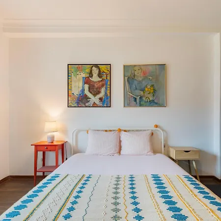 Apartment Remodeled Historical In The Center