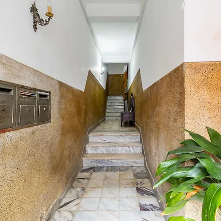 Remodeled Historical In The Center Fundão