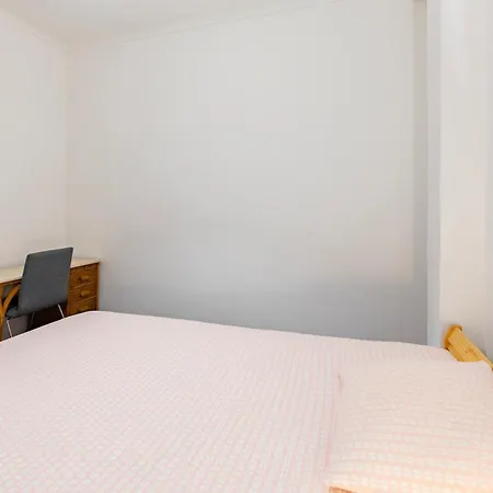 Remodeled Historical In The Center アパート