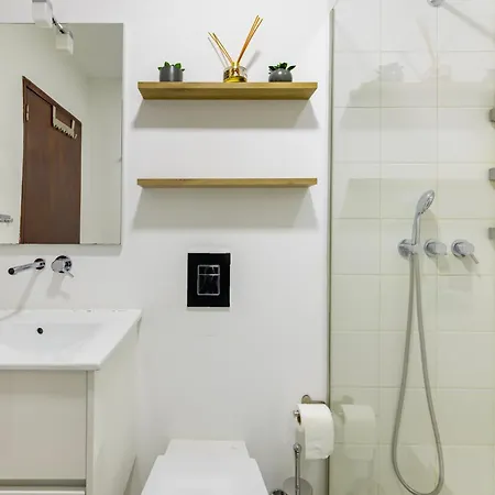 Apartment Remodeled Historical In The Center