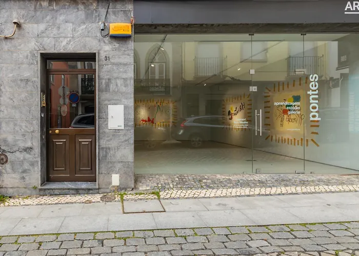 Remodeled Historical In The Center Апартаменты Фундан