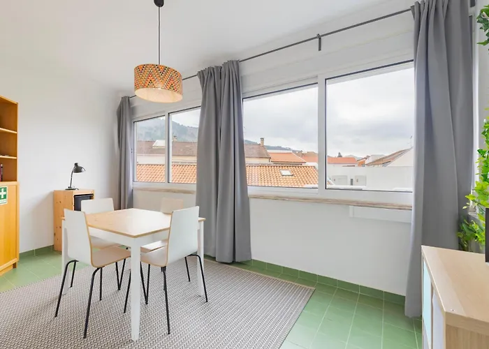 Apartment Remodeled Historical In The Center Fundao