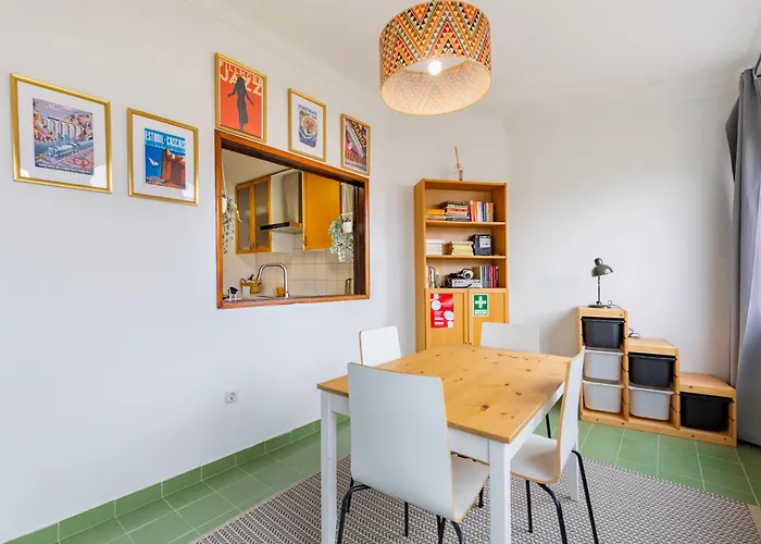 Remodeled Historical In The Center